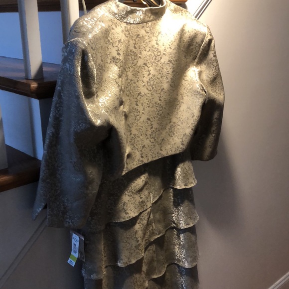 R&M Richards 2 piece mother of the bride or holiday dress - Picture 8 of 9